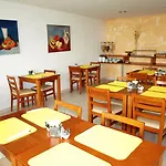 Sao Sebastiao De Hotel