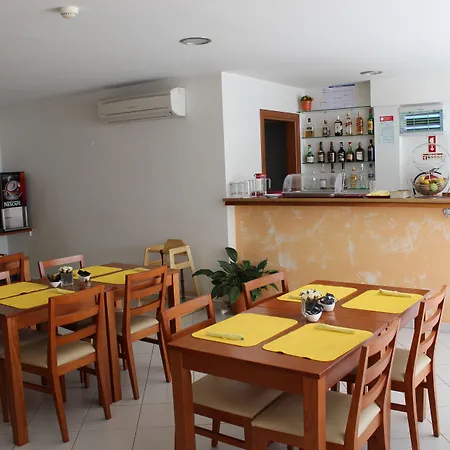 Sao Sebastiao De Hotel 3*
