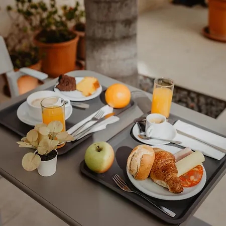 Sao Sebastiao De Hotel